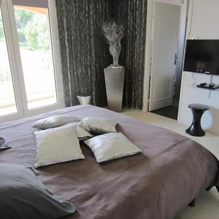 Proche Mer Villa *