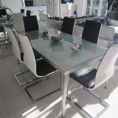 Proche Mer Villa